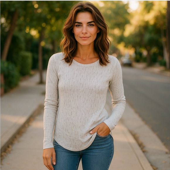 Trouve Sweaters - Trouvé Women’s Cozy Silver Sweater with Subtle Shimmer